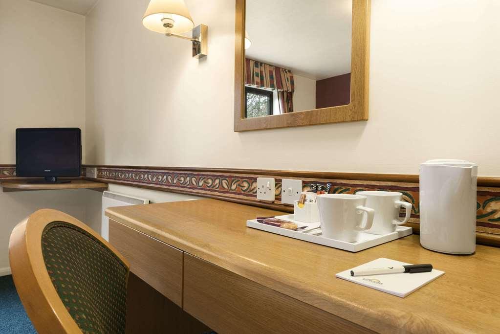 Days Inn Michaelwood M5 Falfield Room photo