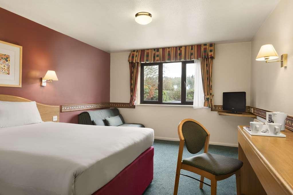 Days Inn Michaelwood M5 Falfield Room photo
