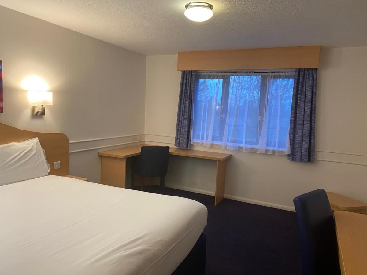 Days Inn Michaelwood M5 Falfield Exterior photo